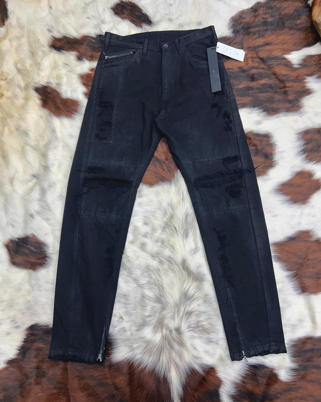 Julius 18FW 세미 커브드 디스트레스 진 상품이미지1