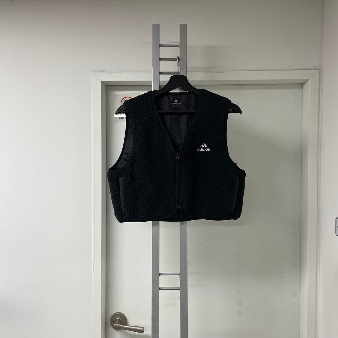 아디다스 후리스 조끼 블랙 150(W) 상품이미지1