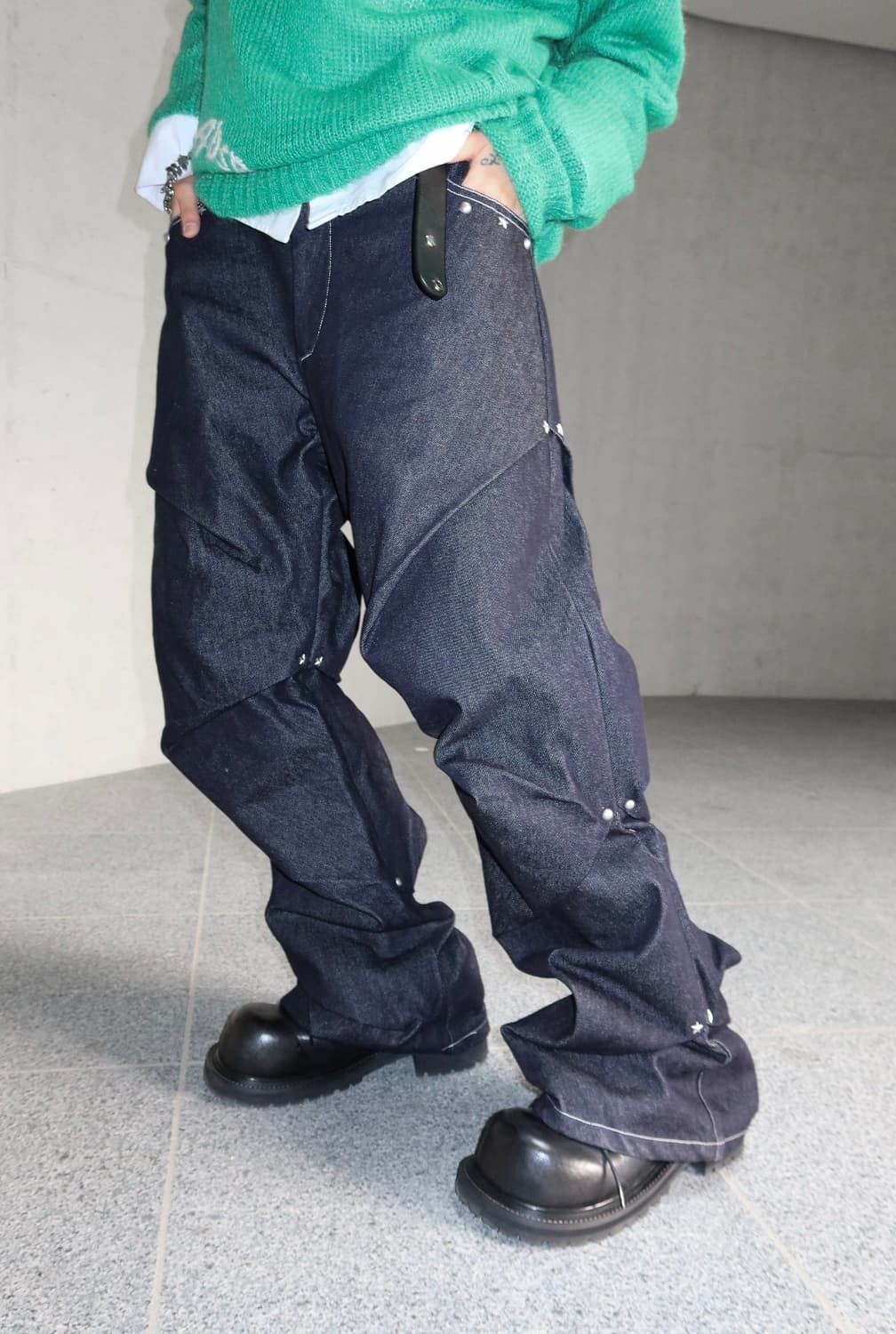 AAO viedit starry stud random tuck pants 상품이미지5