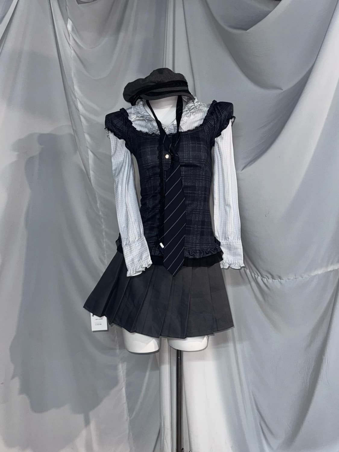 트랄라라 프릴 셔츠 무채색 네이비 엑시즈팜 코디세트  상품이미지4