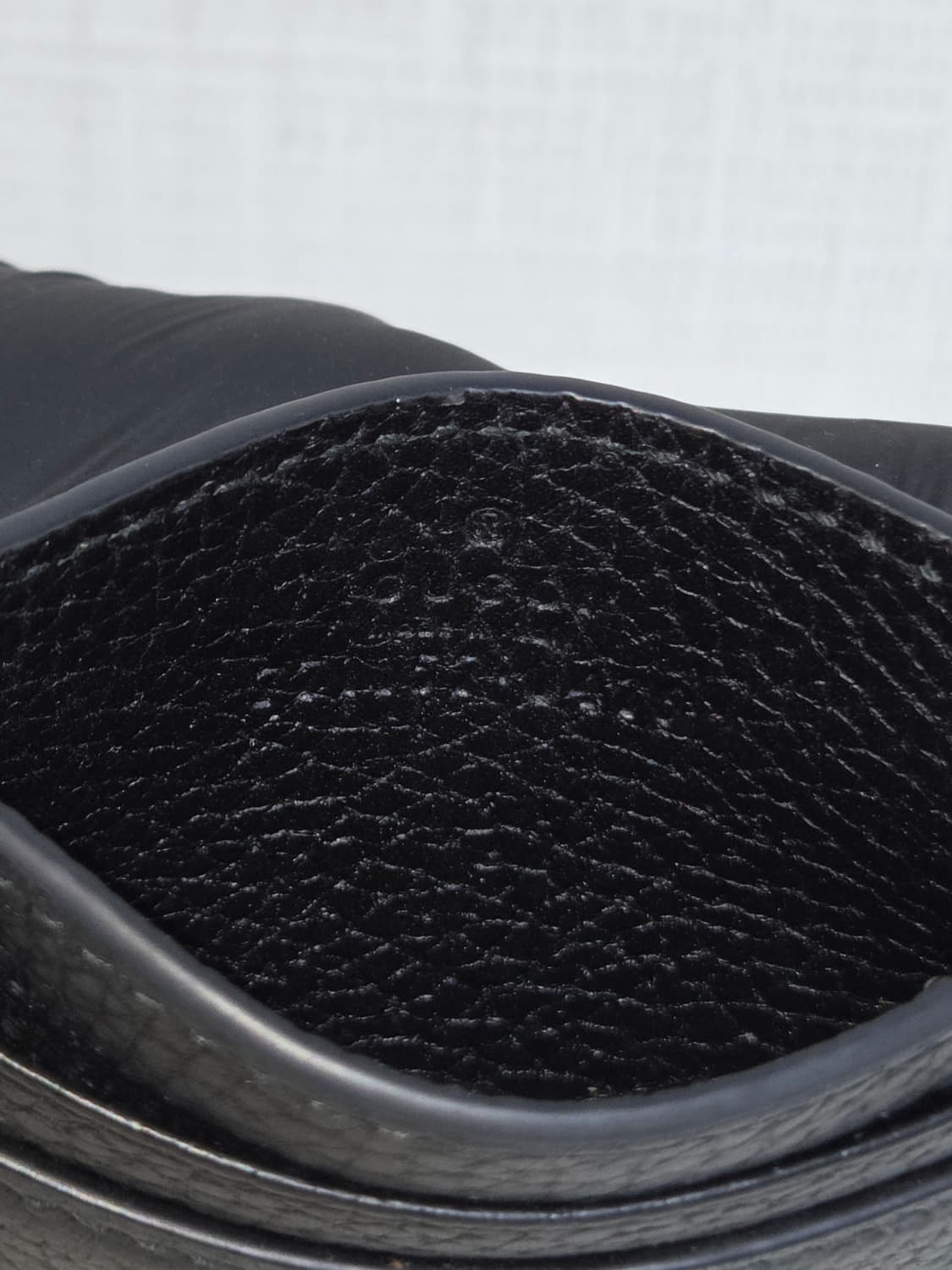 구찌 블랙 레더 카드지갑 / 25FW / 풀구성 상품이미지6