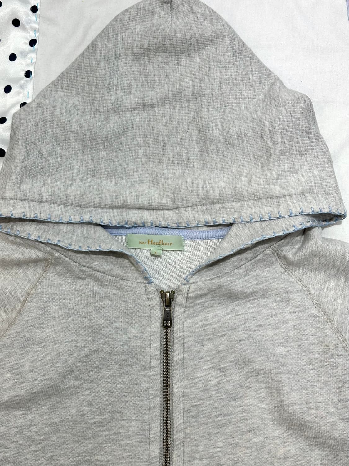 블루 스티치 디테일 후드집업 상품이미지8