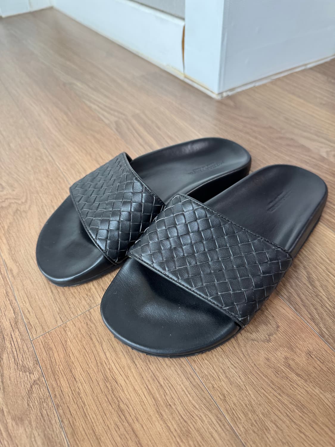 [보테가 베네타] 인트레치아토 슬라이드 39 판매 상품이미지2