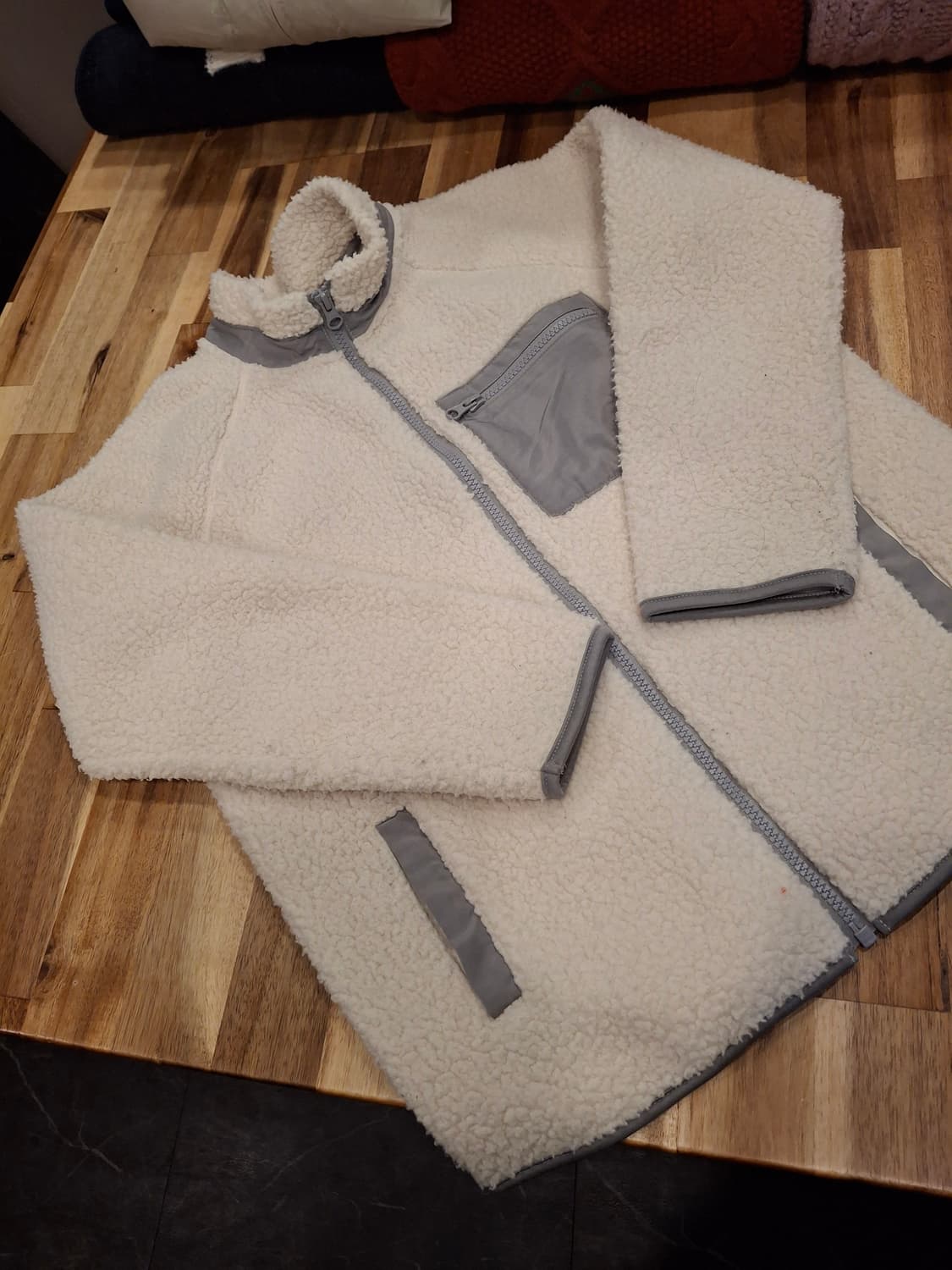 (마지막특가) 뽀글이 남녀주니어 집업 L(10-12) 상품이미지4