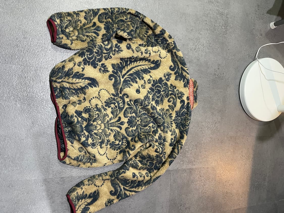 캐피탈 다마스크 패턴 플리스 집 블루존 베이지 상품이미지2