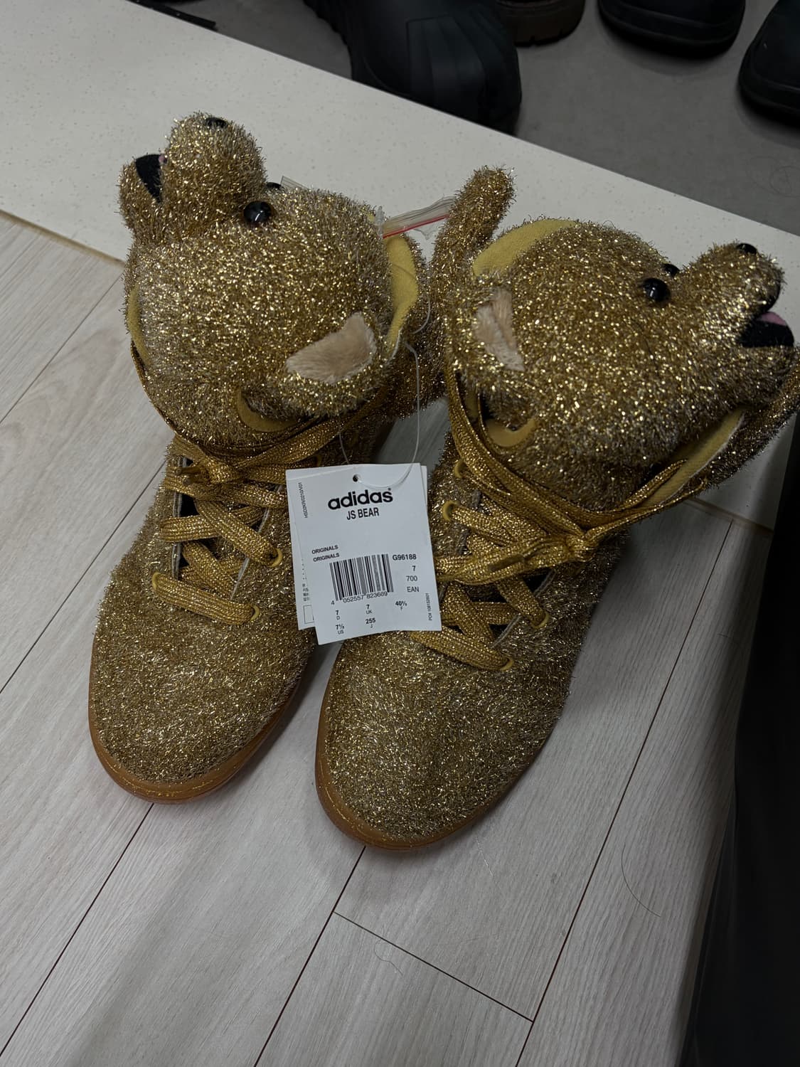 아디다스 제레미스캇 베어 골드 상품이미지2
