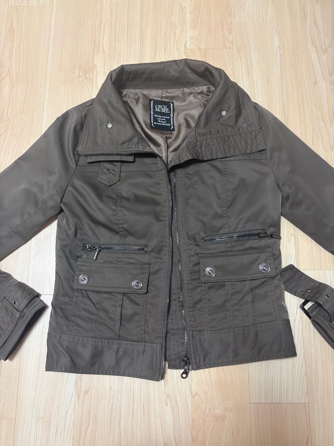 세실맥비 크롭 자켓 상품이미지2