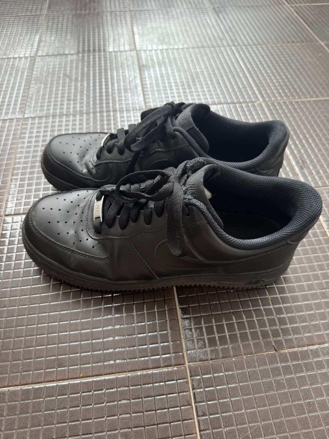 에어포스1 블랙 275 상품이미지2