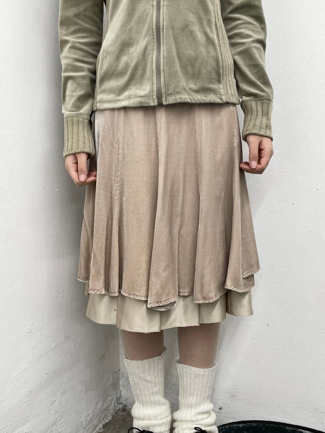 벨벳 레이어드 프릴 디테일 스커트 상품이미지2