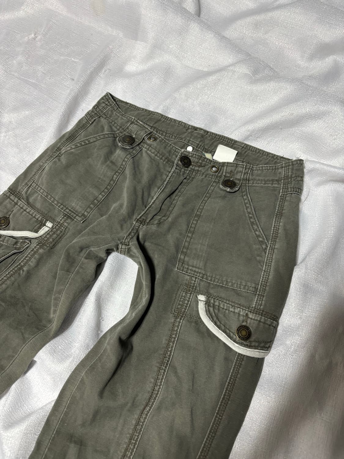 “Unknown” Y2K Cargo Khaki Pants 상품이미지3