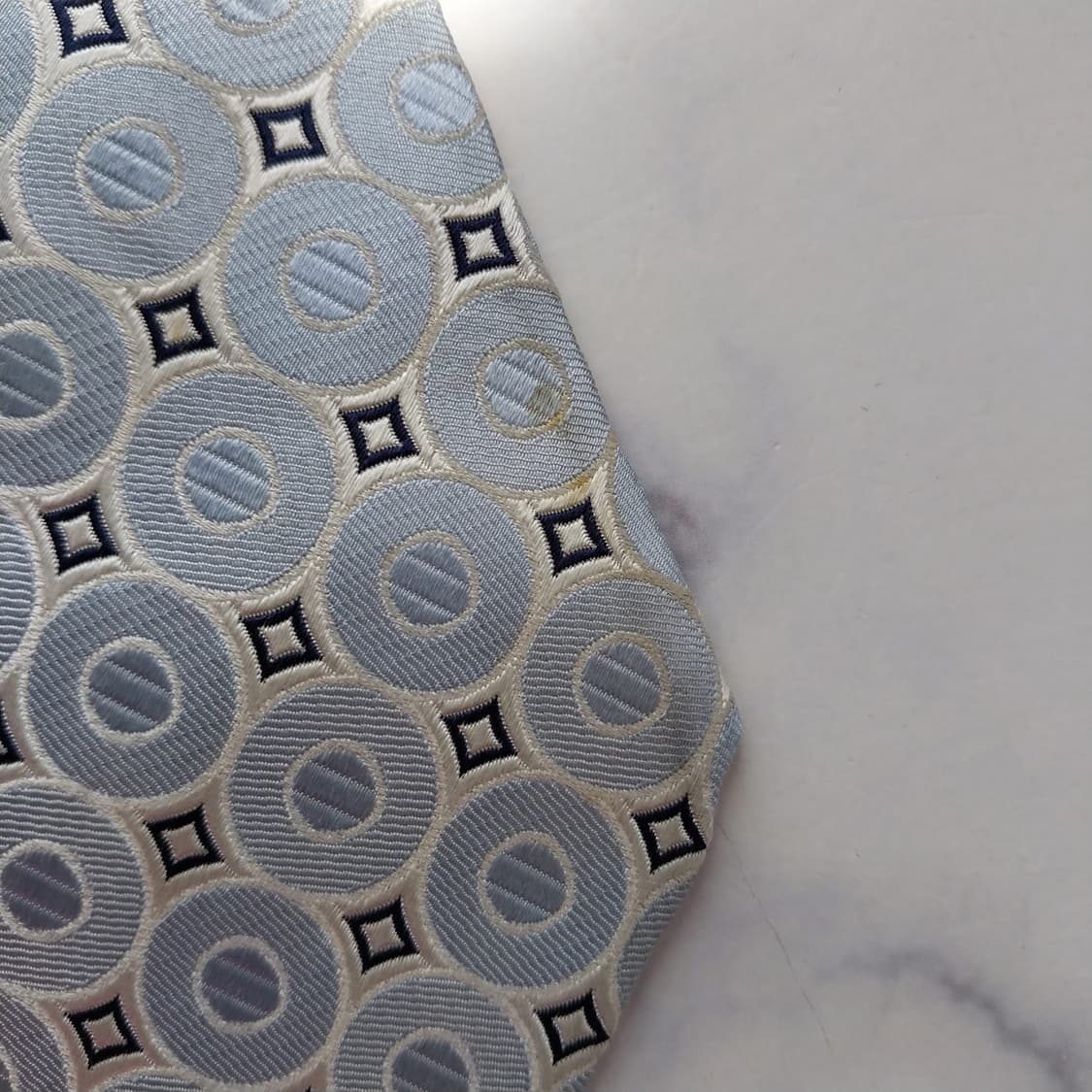 베르사체 스카이블루 자카드 패턴 넥타이 9.6cm A~B등급 K2400
 상품이미지7