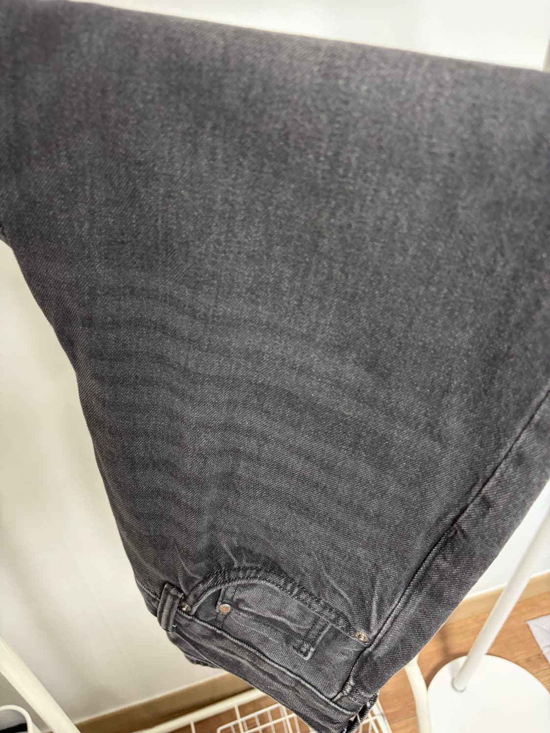 H&M 흑청 바지  상품이미지1