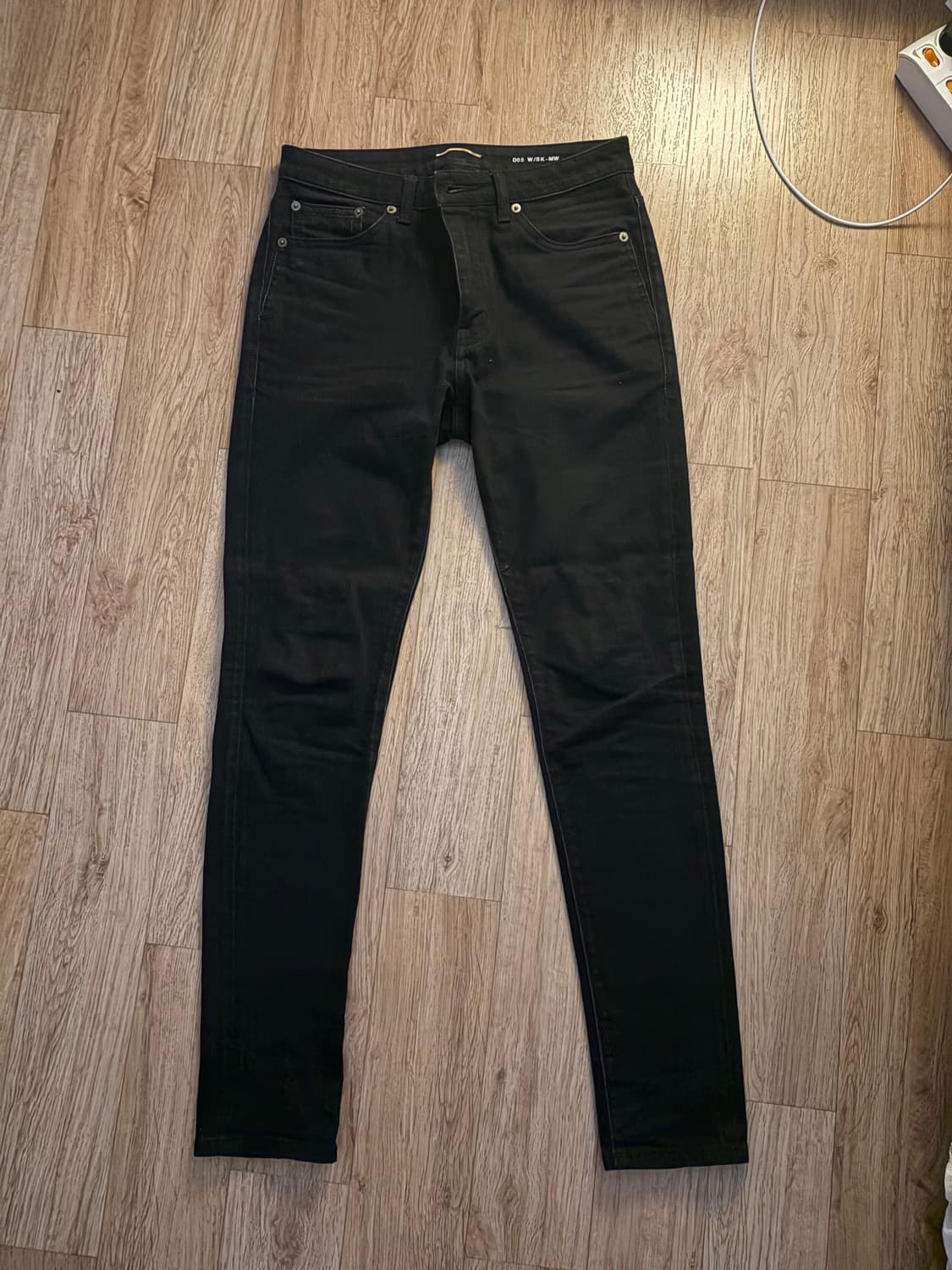 생로랑 에디슬리먼 블랙진 상품이미지1