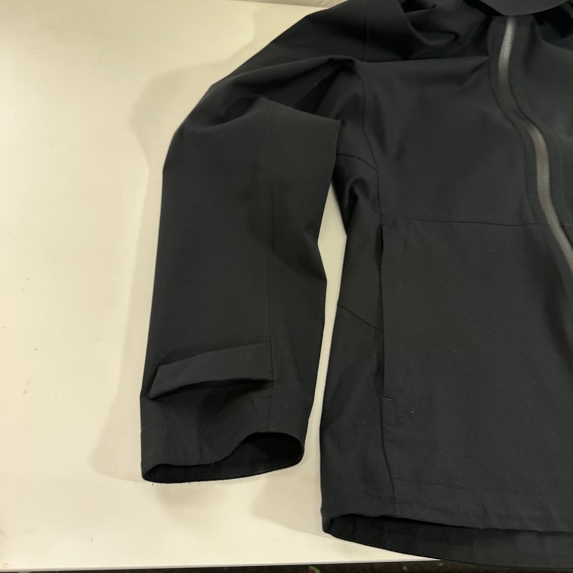 L 유니클로 블랙 후드 바람막이자켓 상품이미지2