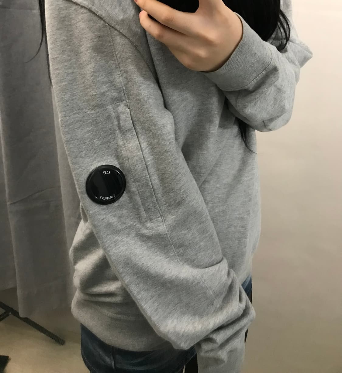 [정품]씨피 컴퍼니 렌즈 맨투맨 그레이 M 상품이미지3