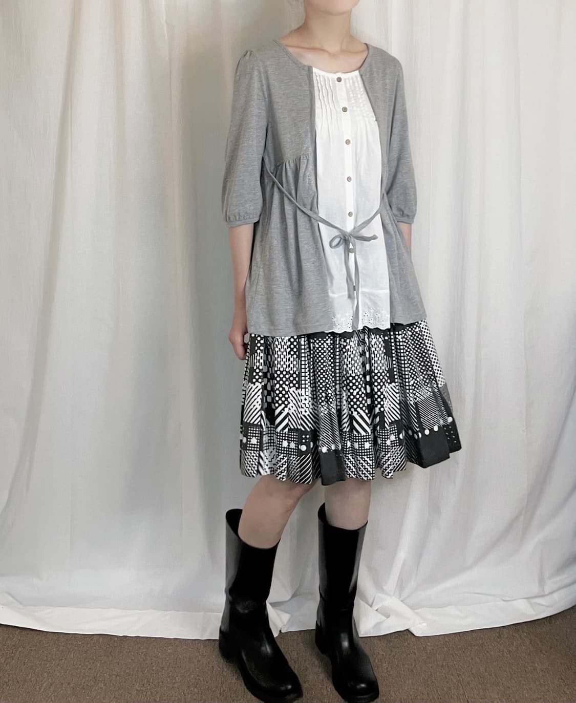 Layered Lace Point Cardigan - Gray 상품이미지1