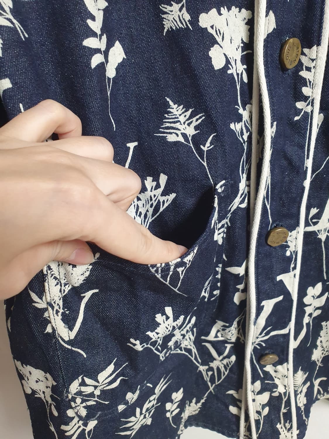 루이비통 플로럴 LV 패턴 반팔 셔츠/자켓 네이비 M 상품이미지7