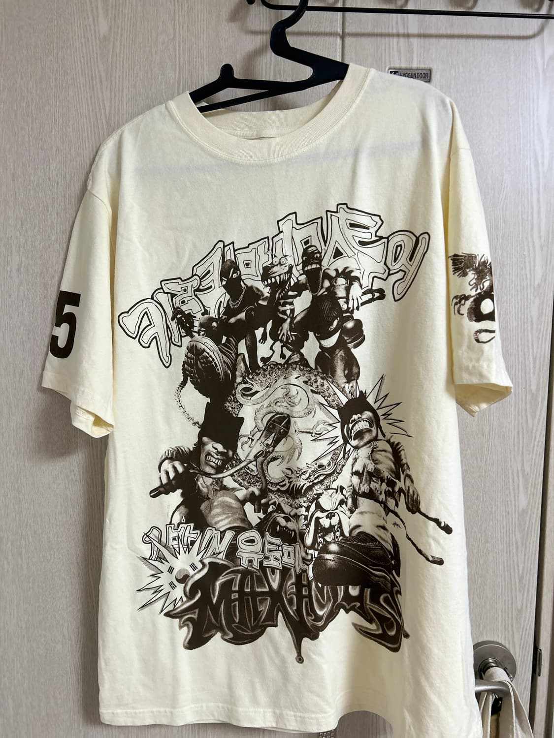 트래비스스캇 내한 머천다이즈 티셔츠 L 상품이미지1