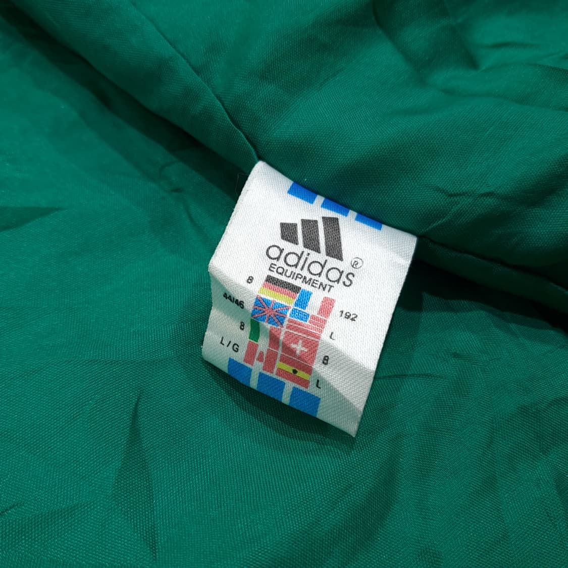 CL398 L 아디다스 90s 나일론 헥사곤퀼팅 블랙 자켓 아우터 상품이미지6