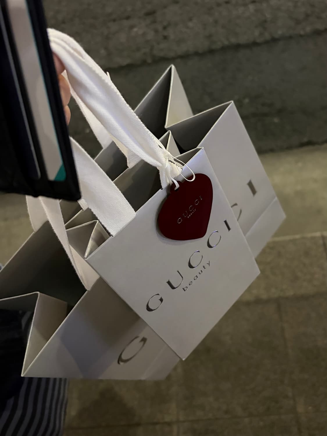 구찌 길티 러브에디션 뿌르 팜므 오드 퍼퓸 50ml 상품이미지4