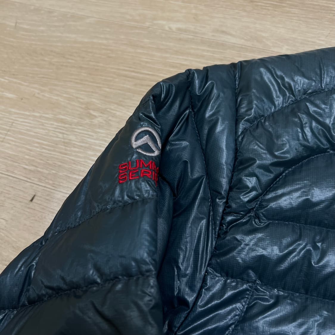 노스페이스 써밋시리즈 구스다운 경량패딩 점퍼 [네이비] L/100 상품이미지4