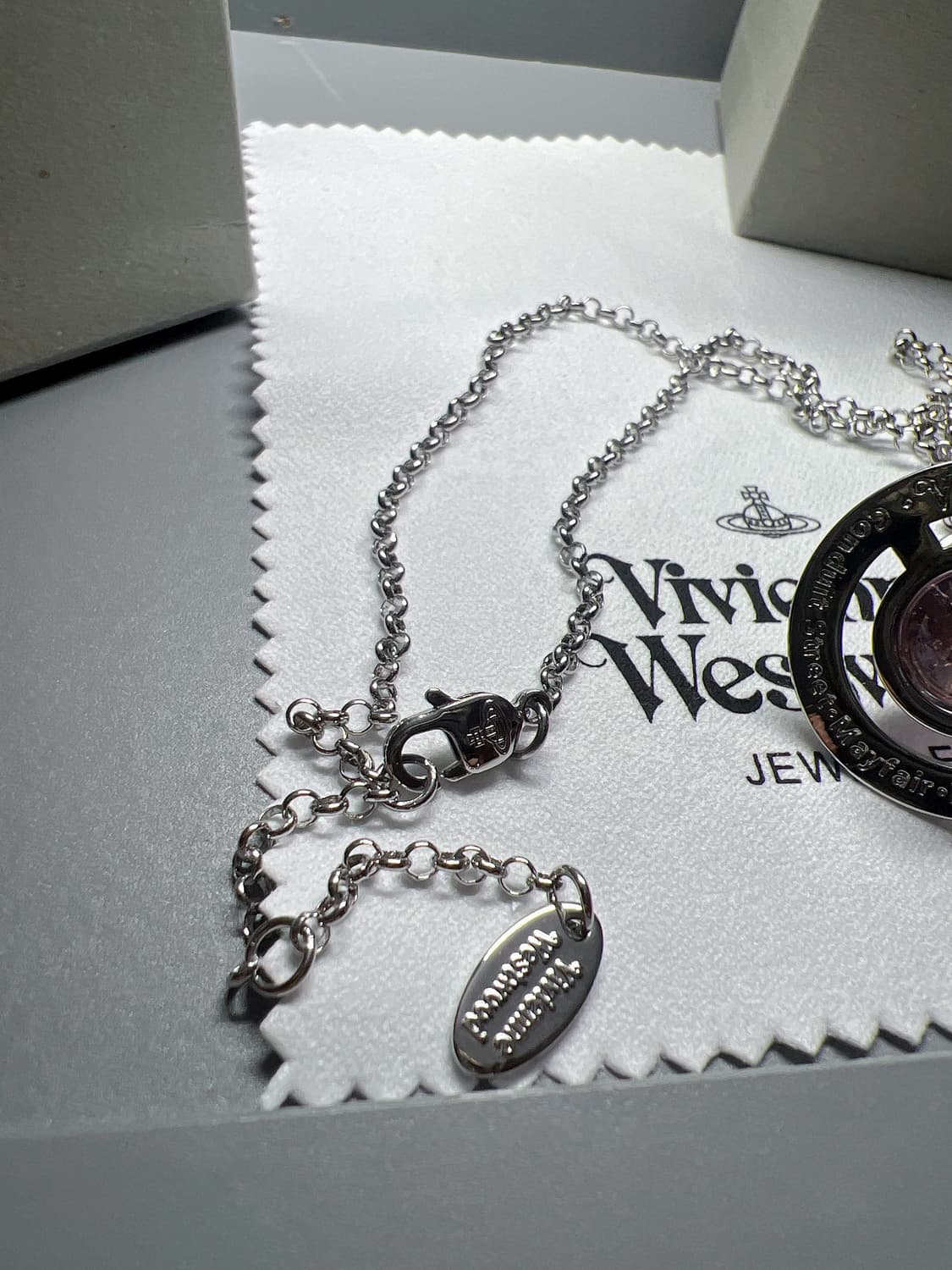 비비안웨스트우드 핑크 orb 목걸이 상품이미지5