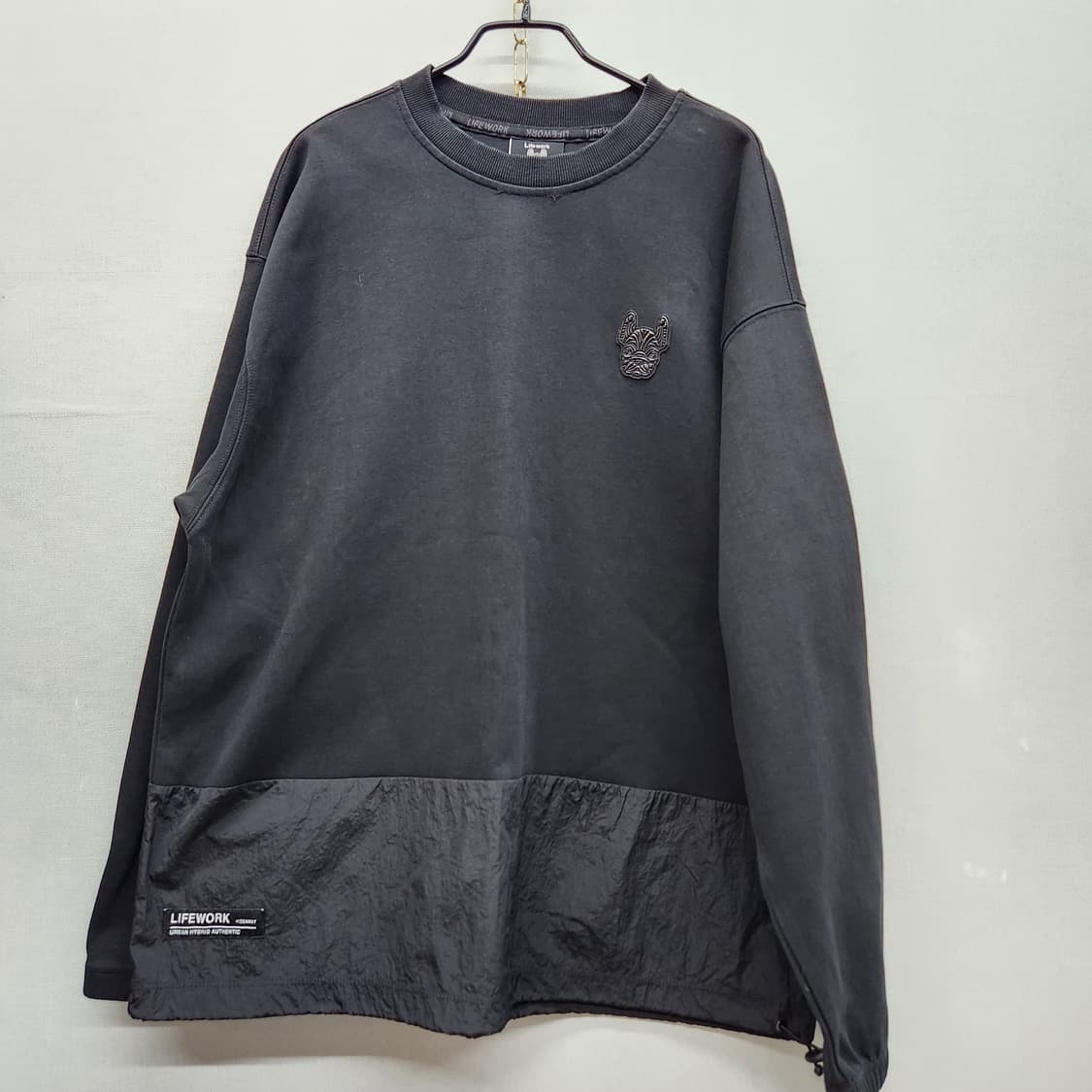 라이프워크 로고와펜/백로고 우븐배색 스트링 맨투맨M(XL) 상품이미지1