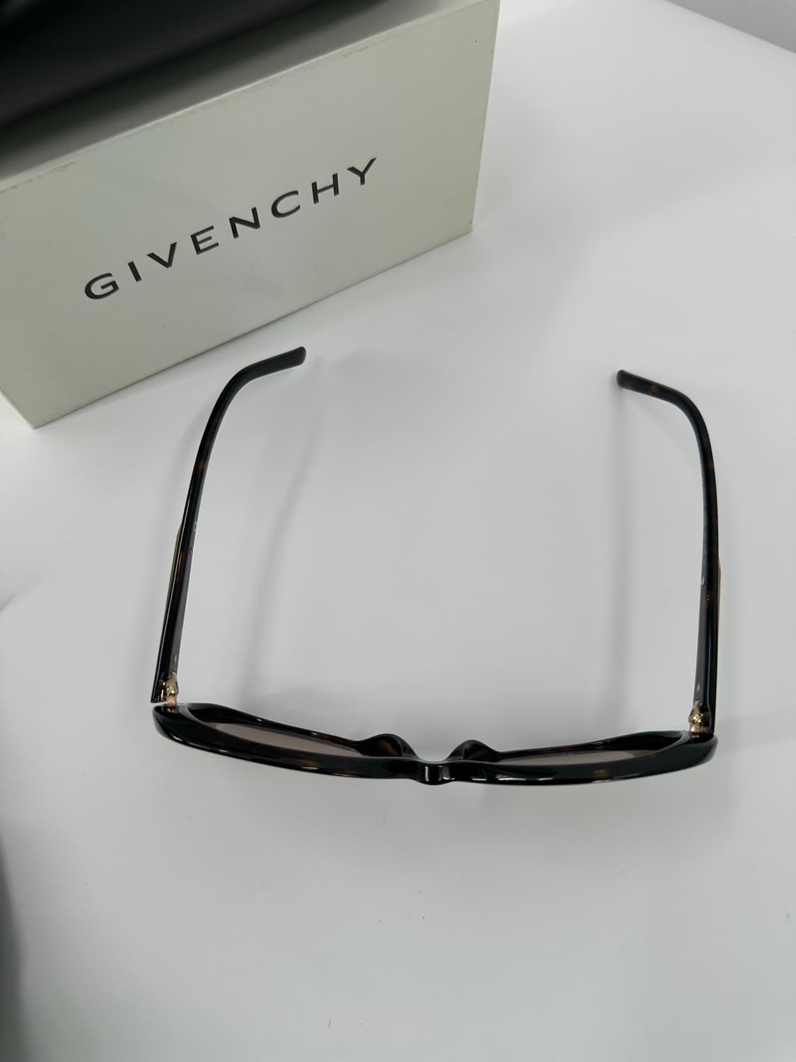 [새상품 무료배송] 정품 지방시 Made in Italy 선글라스 상품이미지6