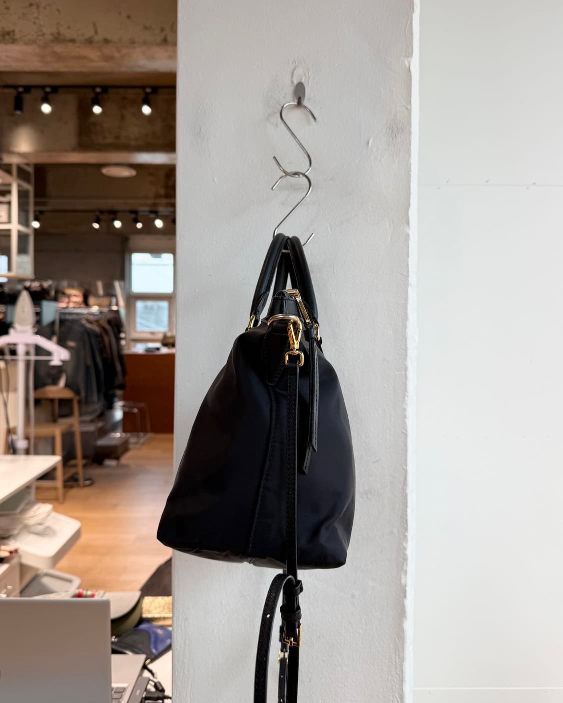 프라다 블랙 테수토 포코노 나일론 2WAY 토트백 상품이미지4