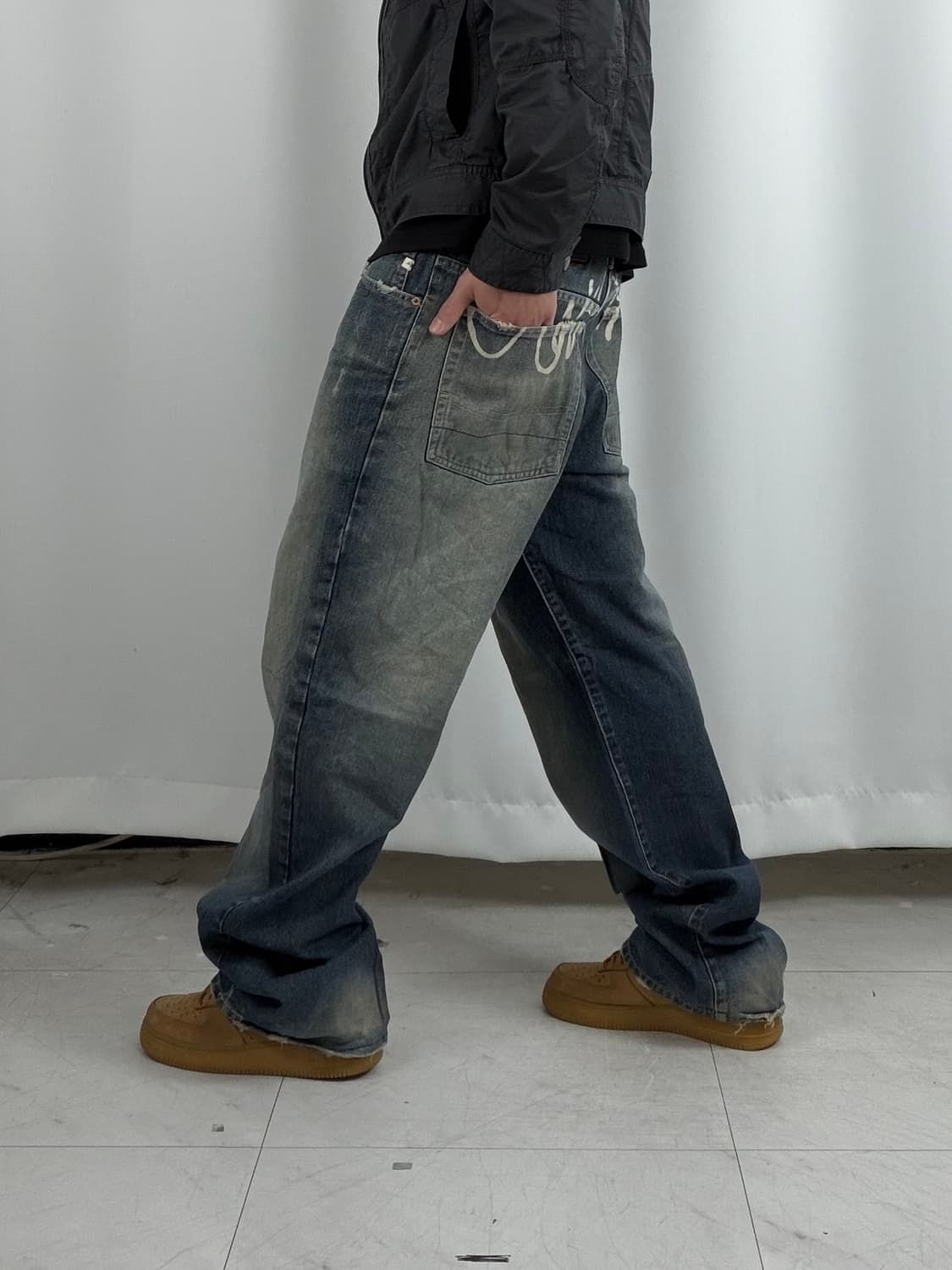 a225) 34 퀵실버 레터링 데님팬츠 상품이미지3