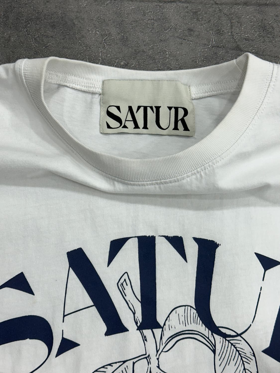 SATUR 세터 반팔티 상품이미지3