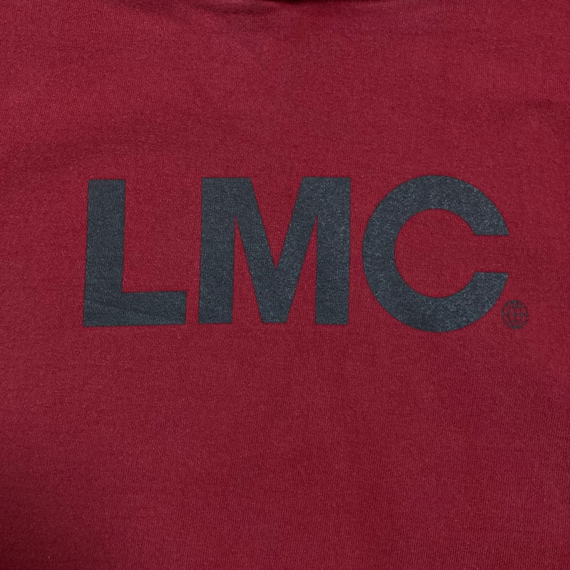 LMC 스펠아웃 빅로고 레드 컬러 후드티 상품이미지2