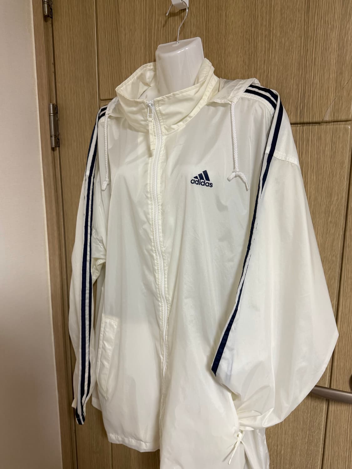 아디다스 일본판 바람막이 상품이미지4