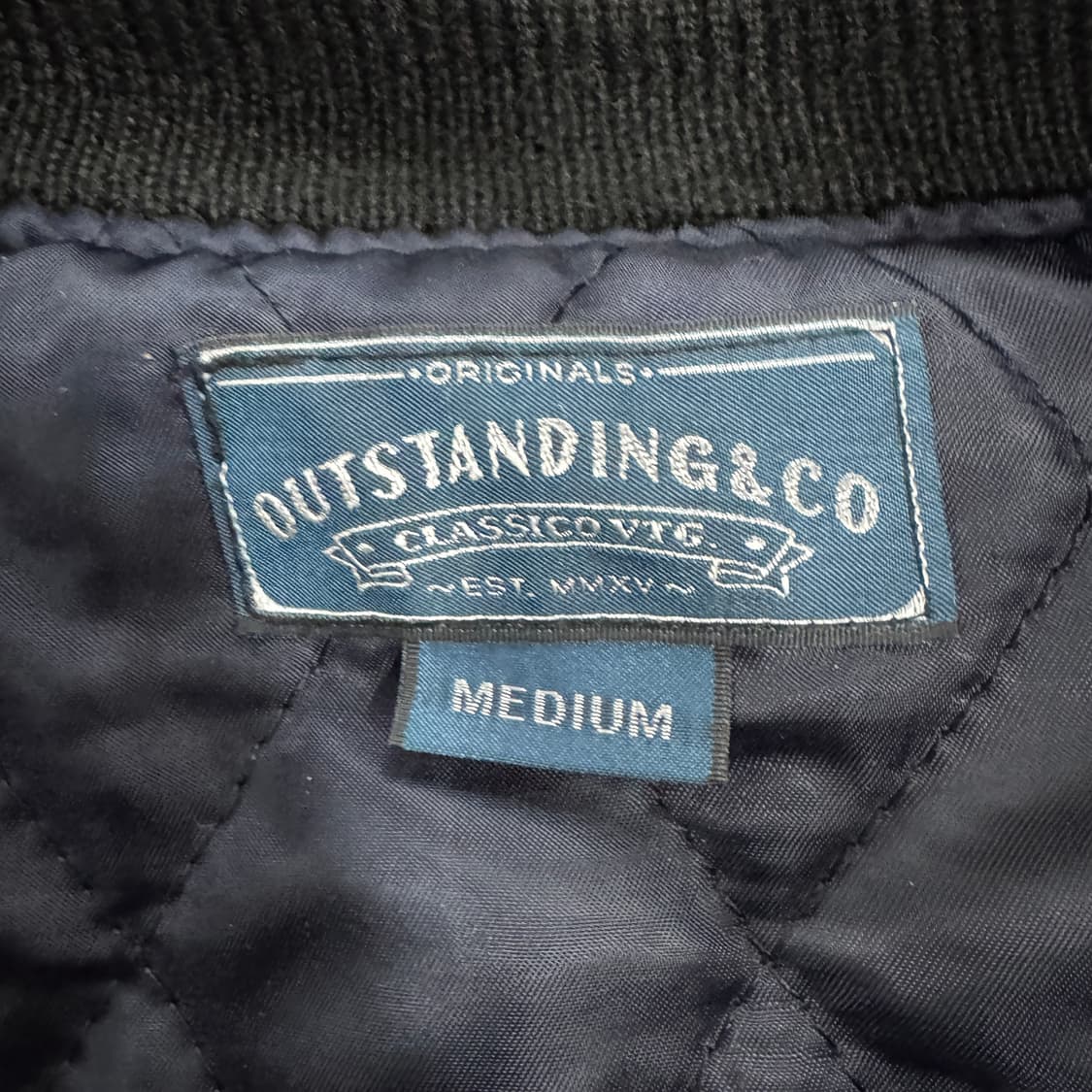 M(105) 아웃스탠딩 블랙 소가죽 바시티 자켓  상품이미지5