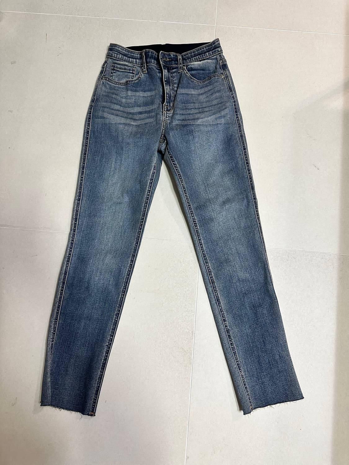 스파오 슬림진 라이트 그레이 64사이즈 상품이미지1