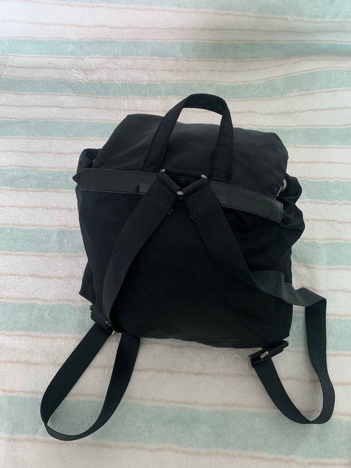 프라다 백팩 미듐 정품 상품이미지6