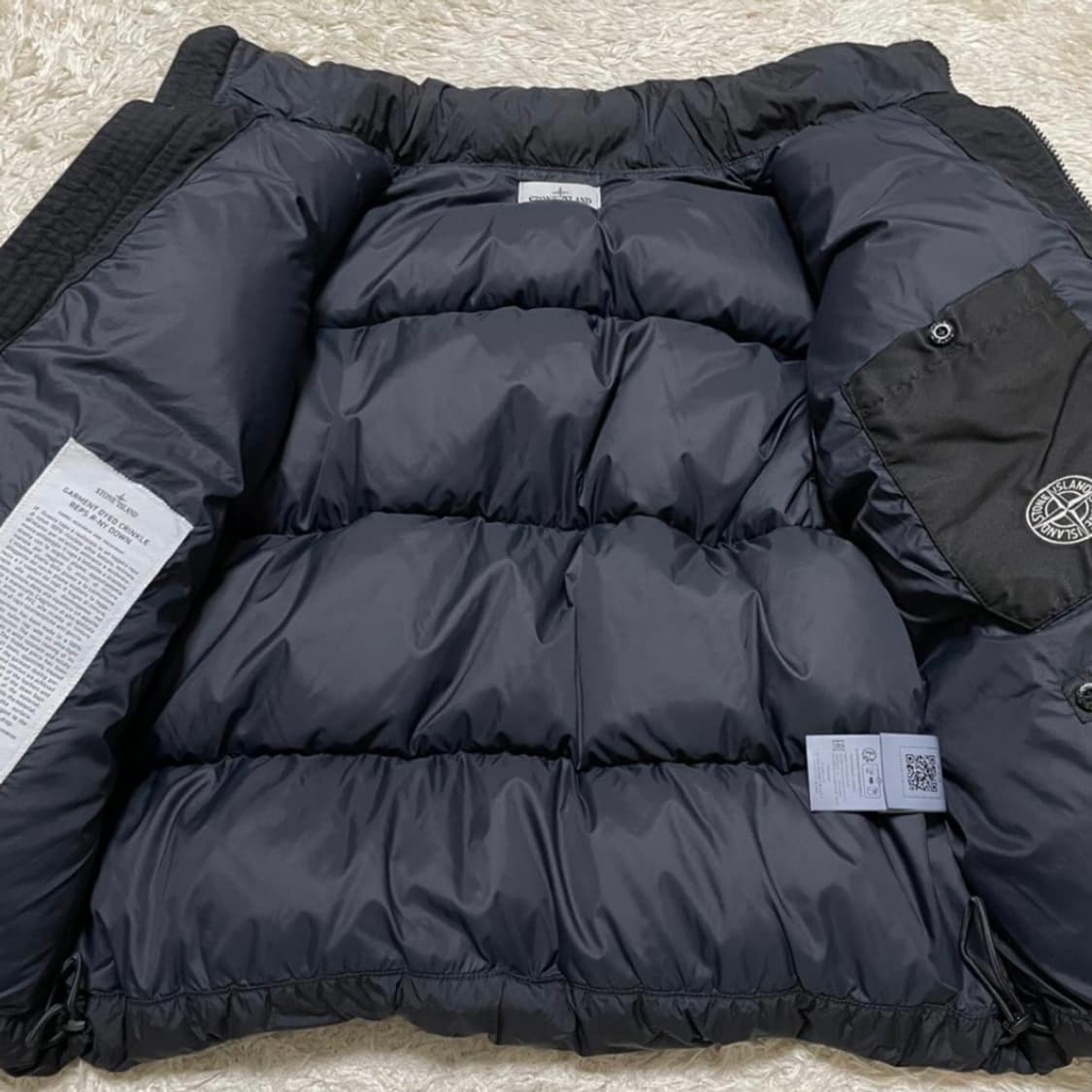 스톤아일랜드 크링클랩스 23FW 논후드 패딩 상품이미지3