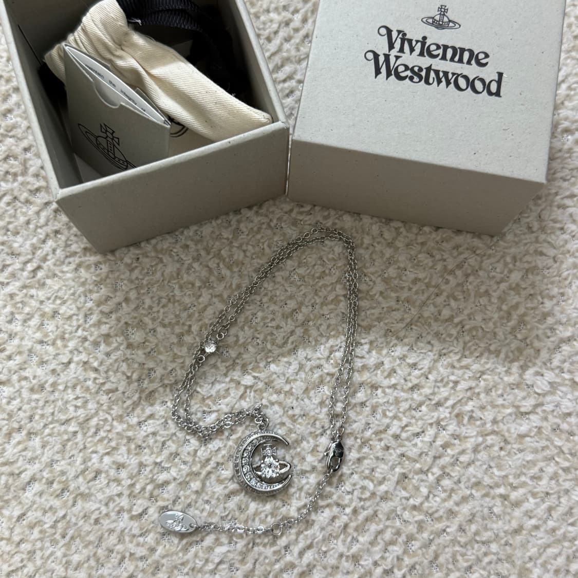 비비안웨스트우드 도리나 달 목걸이 상품이미지2