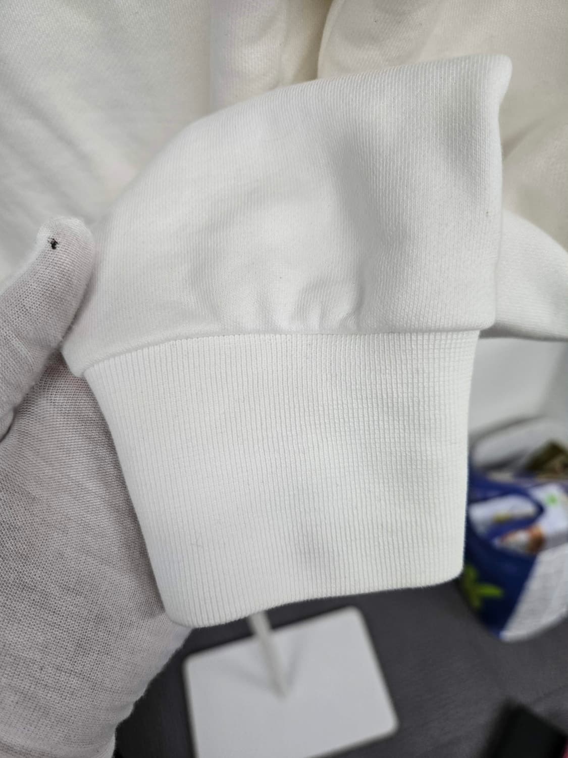 [보증서 정품] 몽클레어 빅로고 맨투맨 상품이미지2