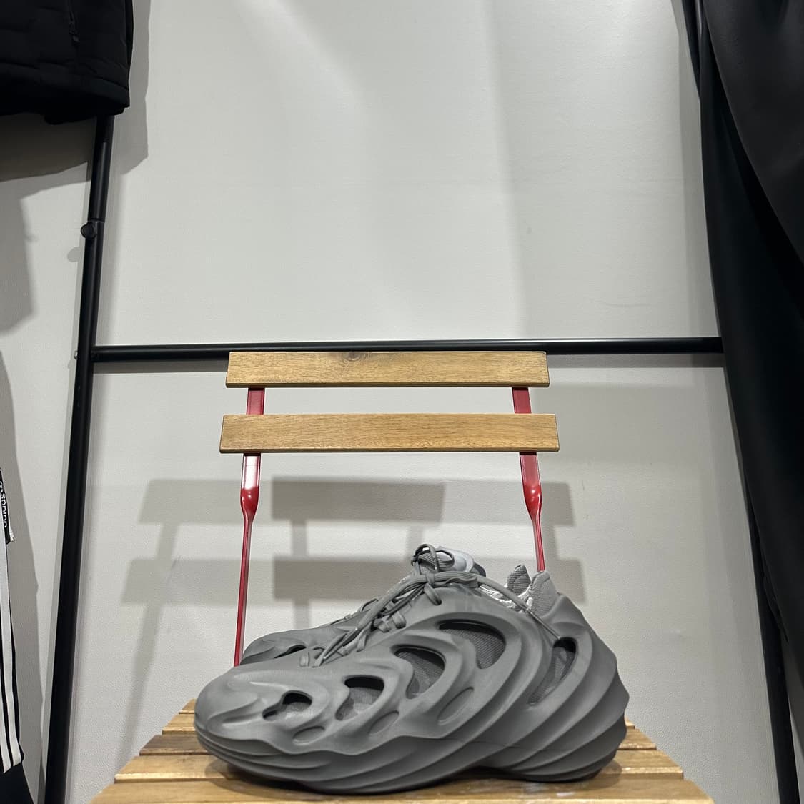 270) 아디다스 운동화 남성 남자 신발 아디폼 Q 그레이 상품이미지3