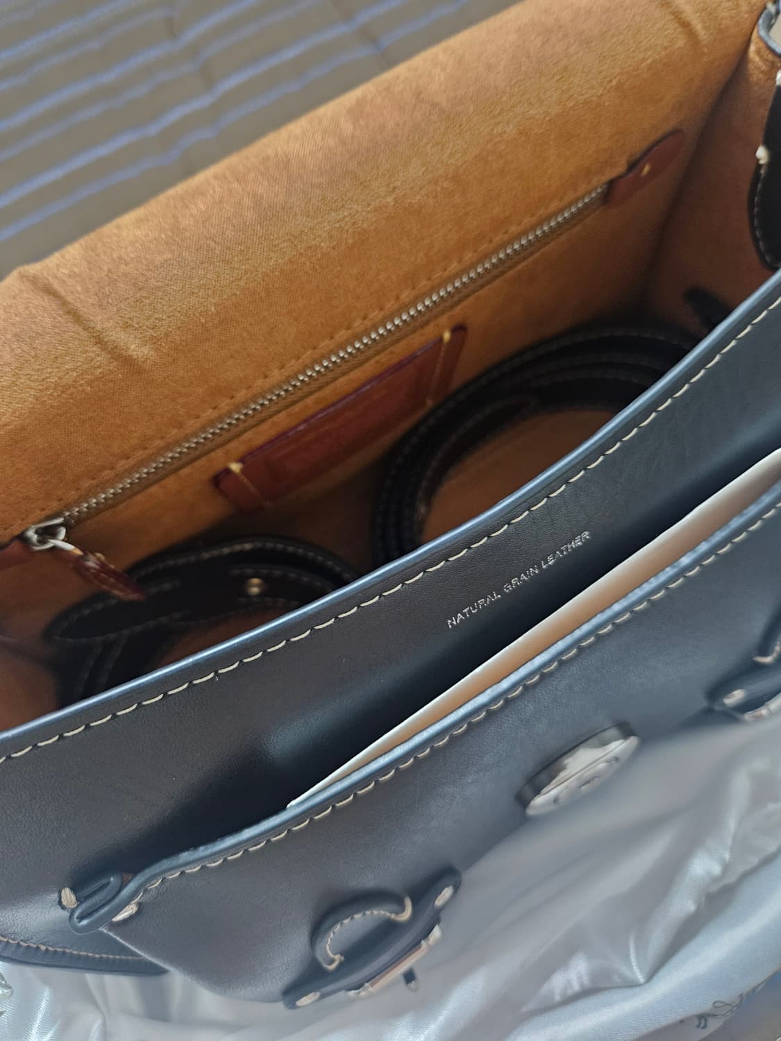 (새상품) 코치 웨스턴 태비 26 상품이미지8