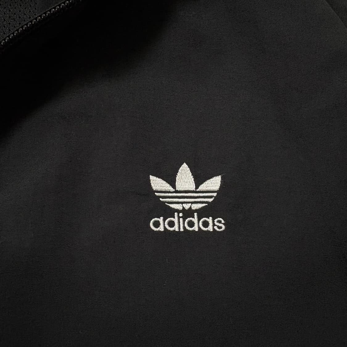 아디다스 우븐 바람막이 상품이미지4