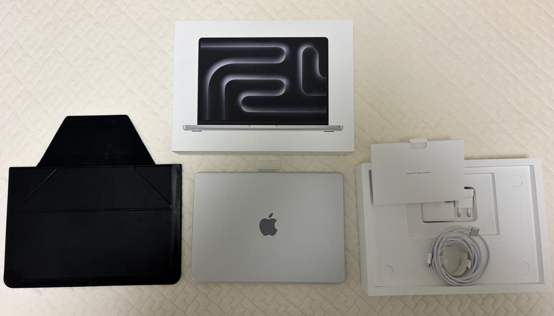 맥북프로m5 1TB 32G 나노텍스쳐 14 인치 실버 상품이미지1