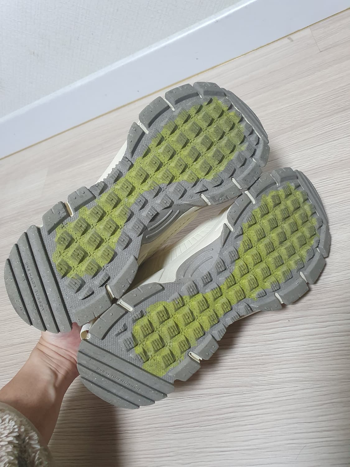 나이키 줌 보메로 롬 서밋 운동화 270 상품이미지6