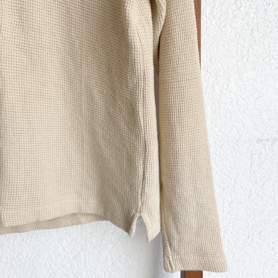 크림 와플 레이스업 니트 티 상품이미지4