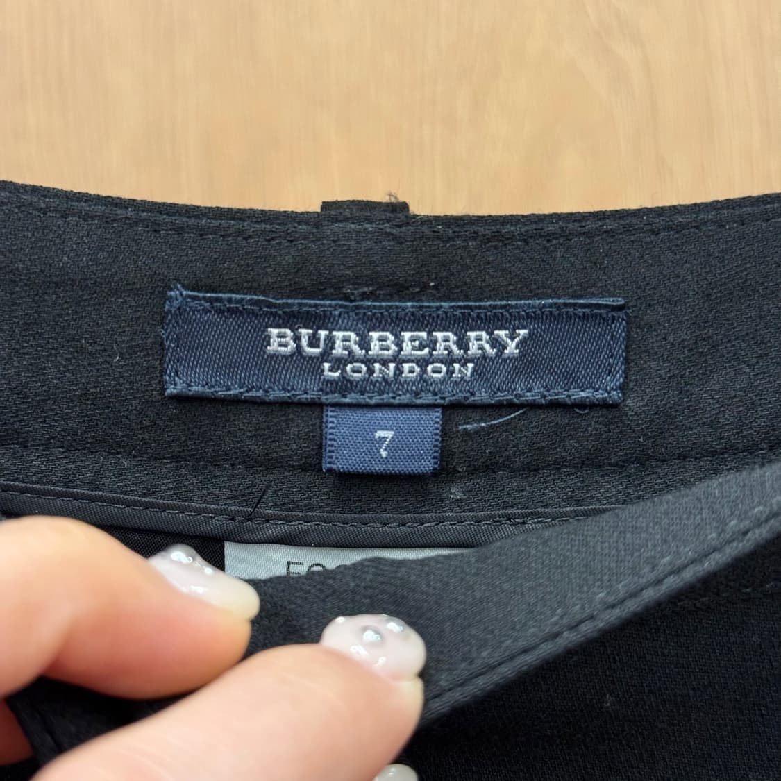 버버리 런던 울 슬랙스 정장 데일리 스트레이트 핏 클래식 블랙 상품이미지6