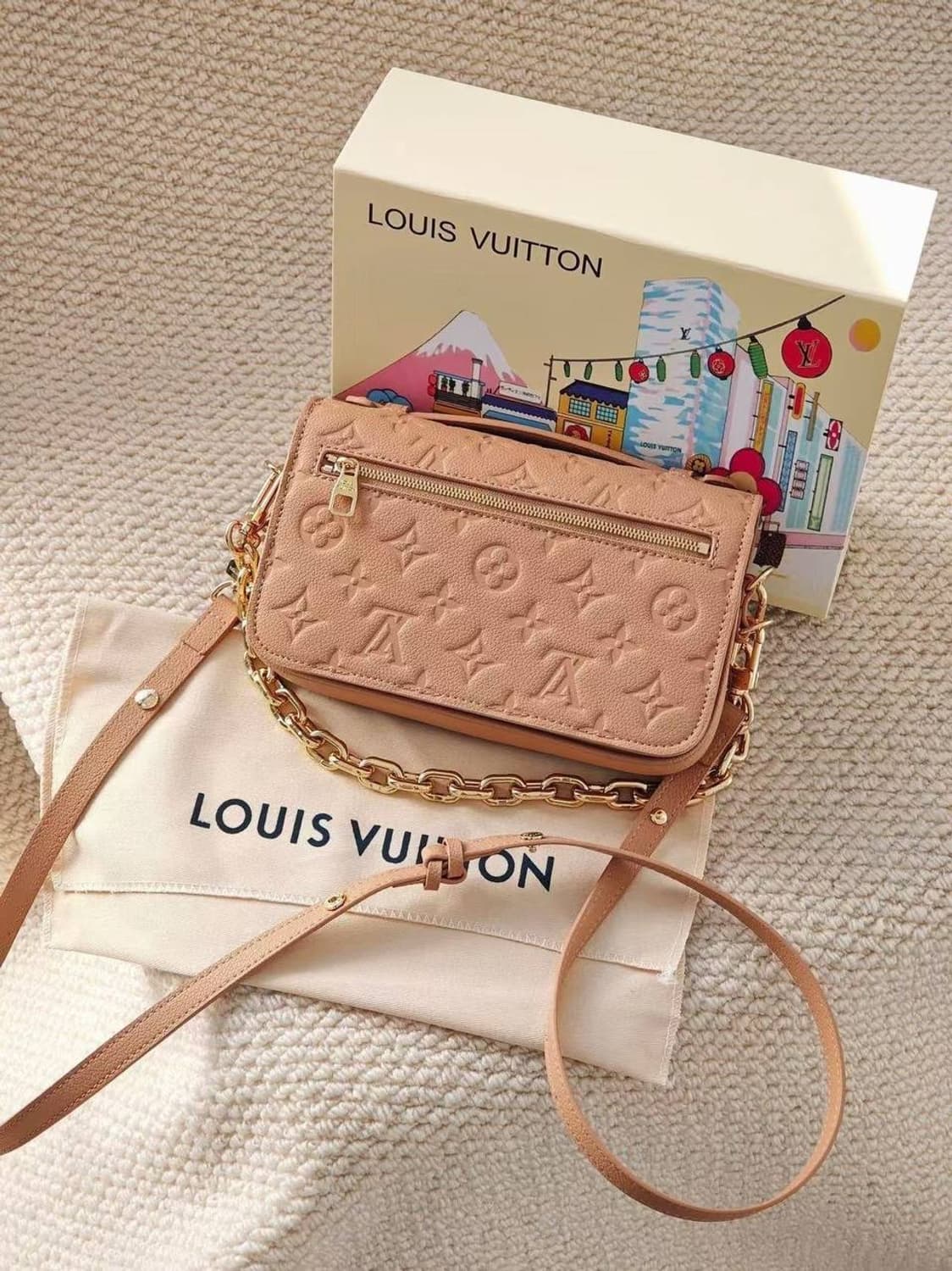 루이비통(Louis Vuitton) 포쉐트 메티스 이스트 웨스트 백 상품이미지4
