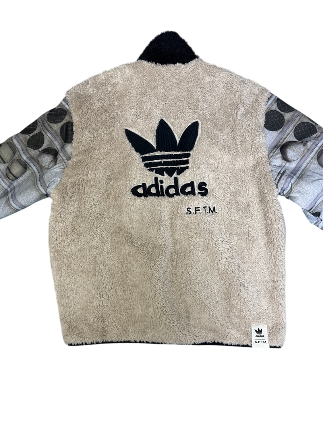 아디다스 x 송포더뮤트 SFTM 쉐르파 자켓 M 상품이미지4