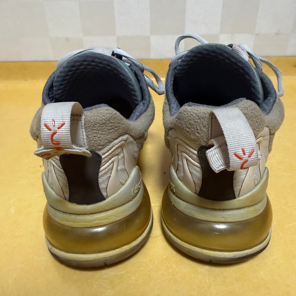 (270) 나이키 x 트래비스 스캇 에어맥스 270 리액트 캑터스 트레일 상품이미지7