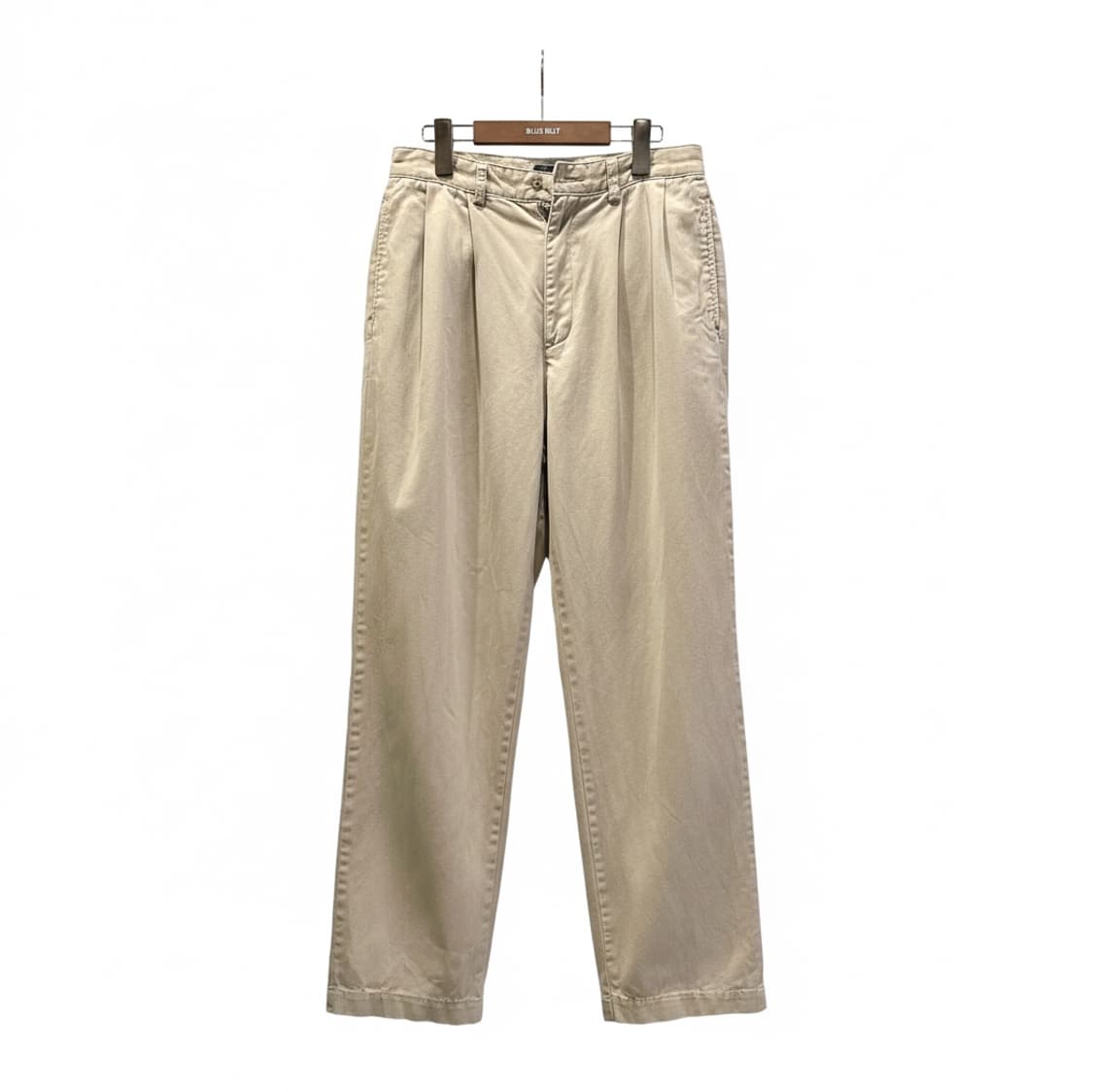 폴로진스 투턱 스트레이트 치노팬츠 후면패치 디테일 베이지 상품이미지1